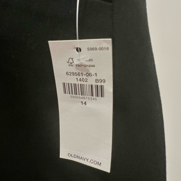 Old Navy Women’s Black Pants - Picture 8 of 9